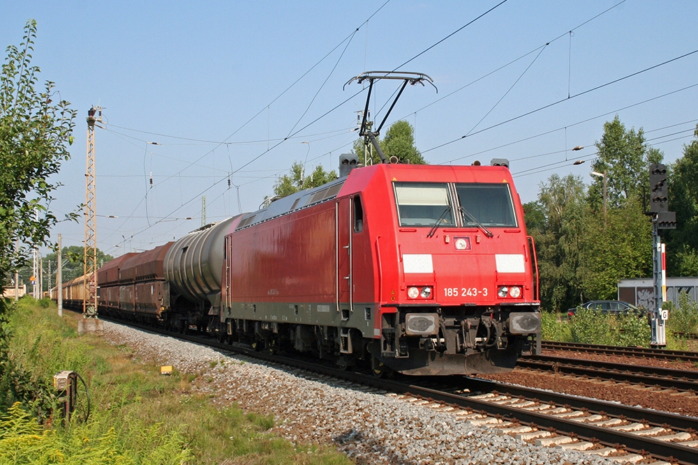 185 243 mit Gz in Richtung Leipzig-Schnefeld (Leipzig-Thekla, 10.08.2010)