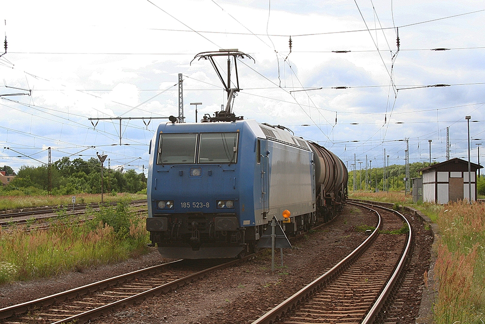 185 523 von Alpha Trains mit einem Gz (Angersdorf, 13.07.2012)