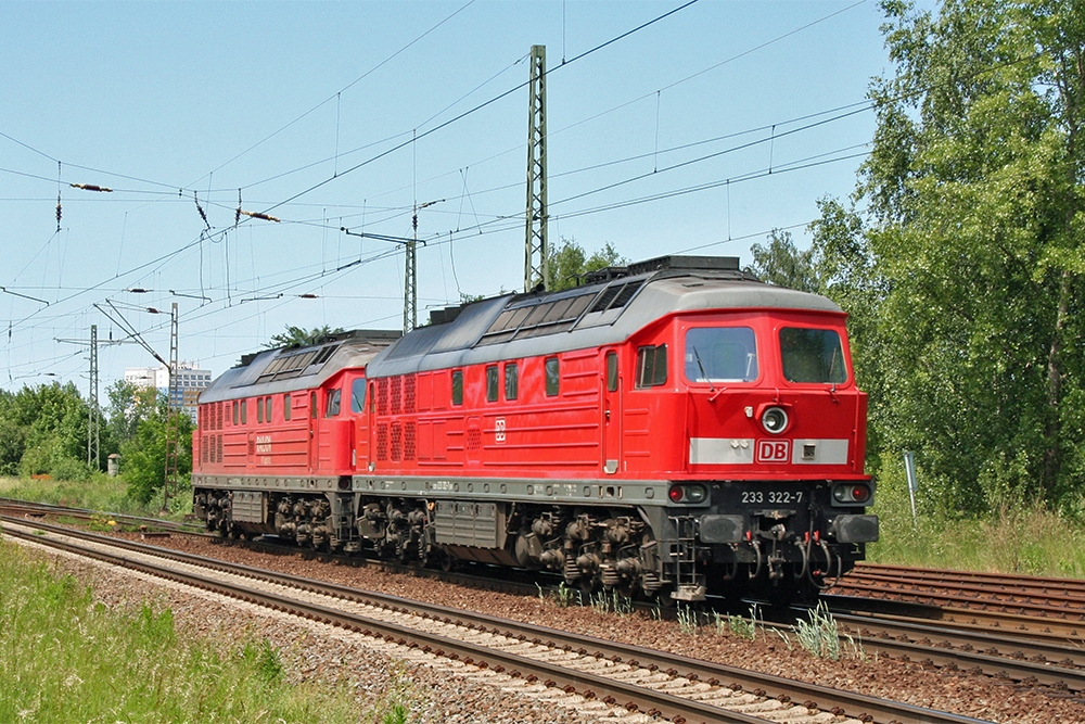 233 322 und 232 528 in Richtung Engelsdorf (Leipzig-Thekla, 02.06.2011)