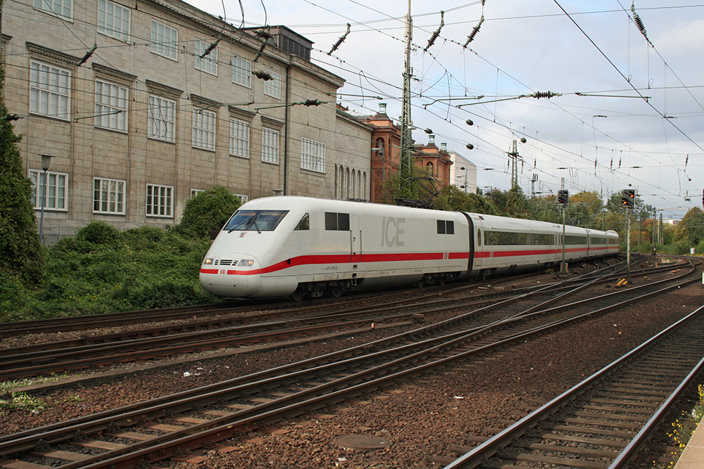 401 079 als ICE 79 (Hamburg – Zrich) (Hamburg Hbf., 16.10.2010)