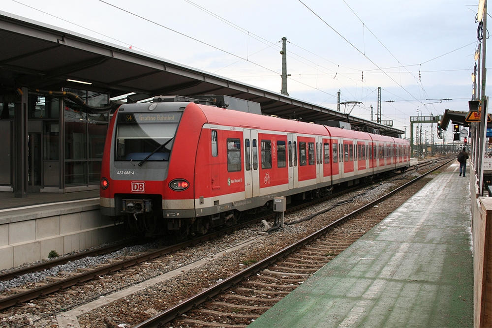 423 088 als S4 (Geltendorf – Grafing Bahnhof) (Mnchen-Pasing, 18.12.2011)