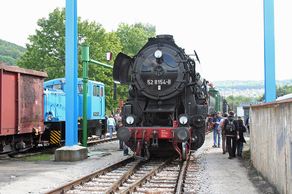 52 8154 vom Verein Eisenbahnmuseum Bayrischer Bahnhof zu Leipzig e.V. ausgestellt zum XVI. Meininger Dampflokfest (04.09.2010)