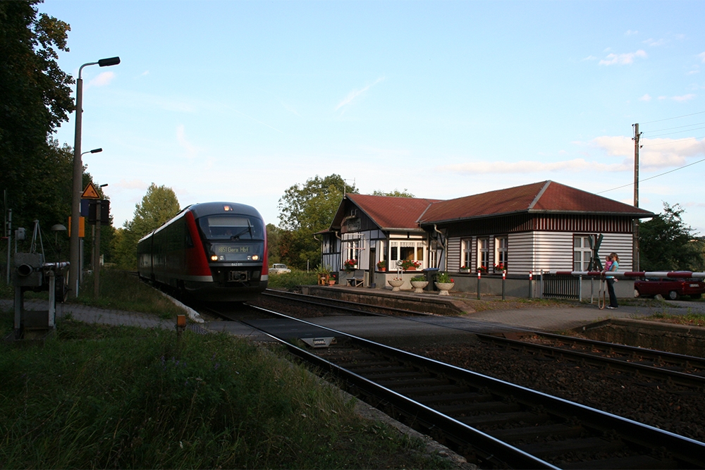 642 011 als RB 16383 (Leipzig - Gera) (Haynsburg, 10.09.2011)