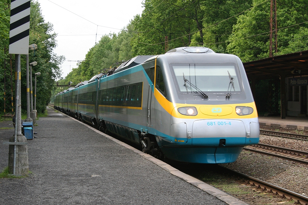 681 001 als SC 507 „SC PENDOLINO“ (Praha hl.n. - Ostrava hl.n.) (Praha-Klanovice, 25.05.2013)