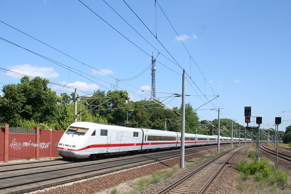 Ein 401er als ICE 279 (Berlin – Frankfurt – Interlaken Ost) (Rathenow, 27.06.2010)