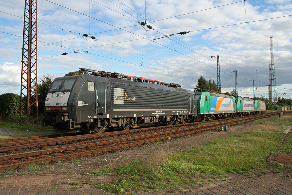 ES 64 F4-204 abgestellt in Grokorbetha (18.09.2010)