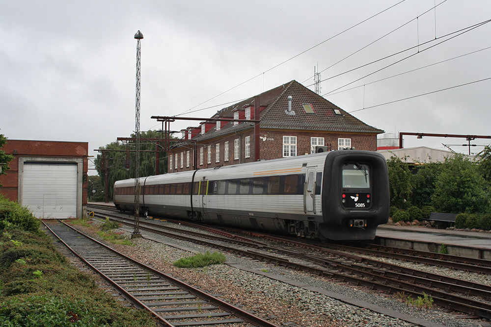 MFA 5085/5285 als EC 387 (Aarhus – Hamburg) (Padborg, 23.07.2011)