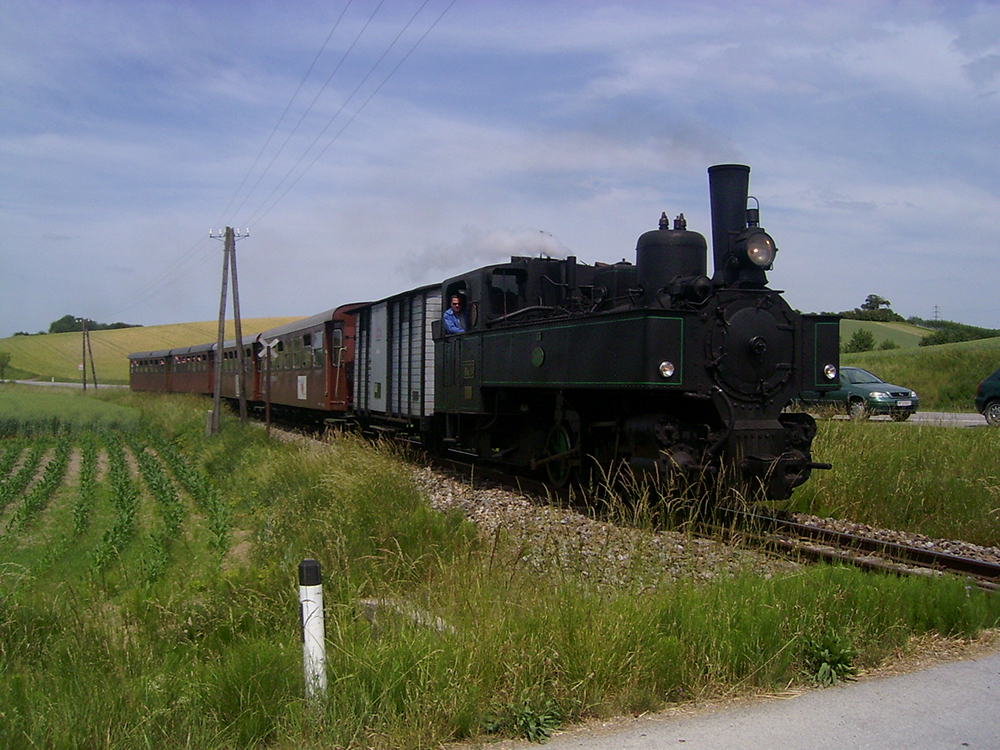 StLB Bh.1 mit einem Sonderzug von Obergrafendorf nach Mank (zwischen Ober-Grafendorf und Bischofstetten, 27.05.2007)