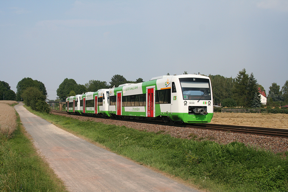 VT 312, VT 314 und VT 309 der Elster-Saale-Bahn als EBx 37459 (Leipzig – Saalfeld) (Draschwitz, 27.07.2012)
