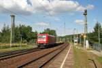 BR 185/154499/185-257-mit-leeren-klv-wagen-in 185 257 mit leeren KLV-Wagen in Richtung Naumburg/Saale (Leiling, 28.07.2011)