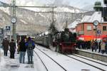 41 018 der Dampflok-Gesellschaft Mnchen e.V. mit dem  Christkindl-Dampfzug  Augsburg - Innsbruck in Garmisch-Partenkirchen (18.12.2011)