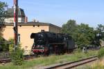 44 1486 der Eisenbahnfreunde Traditionsbahnbetriebswerk Stafurt e.V. mit dem Sonderzug  Salzlandexpress  von Aken nach Kthen beim Umsetzen in Kthen (18.08.2012)