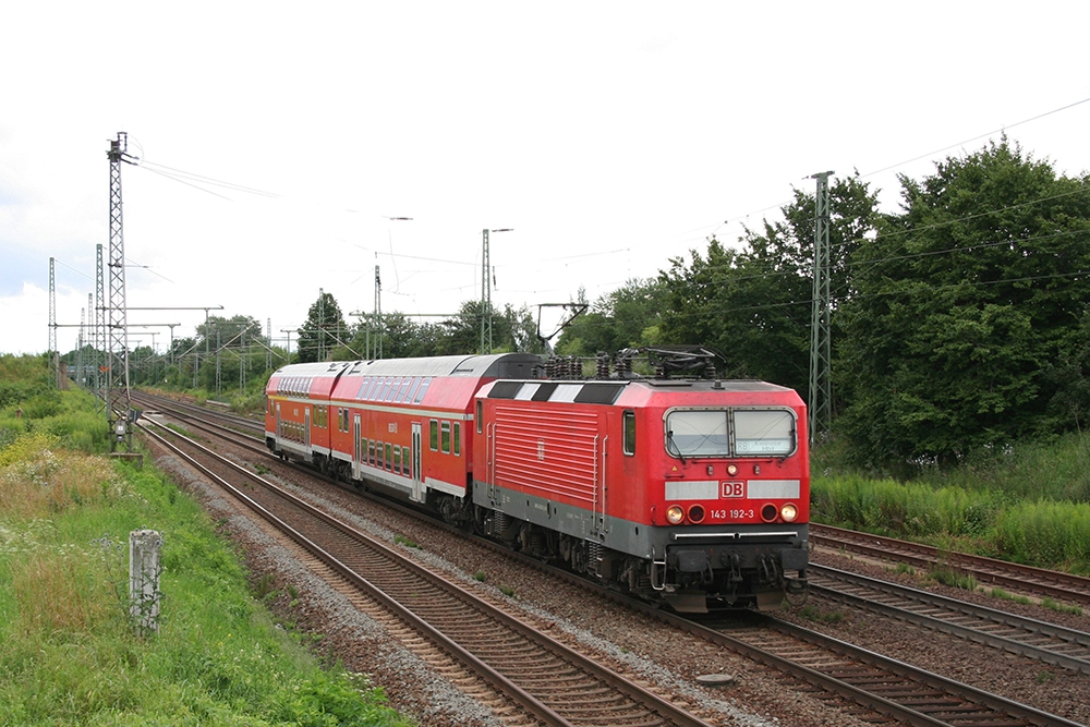 143 192 mit RB 26422 (Weienfels – Leipzig) (Grokorbetha, 13.07.2012)