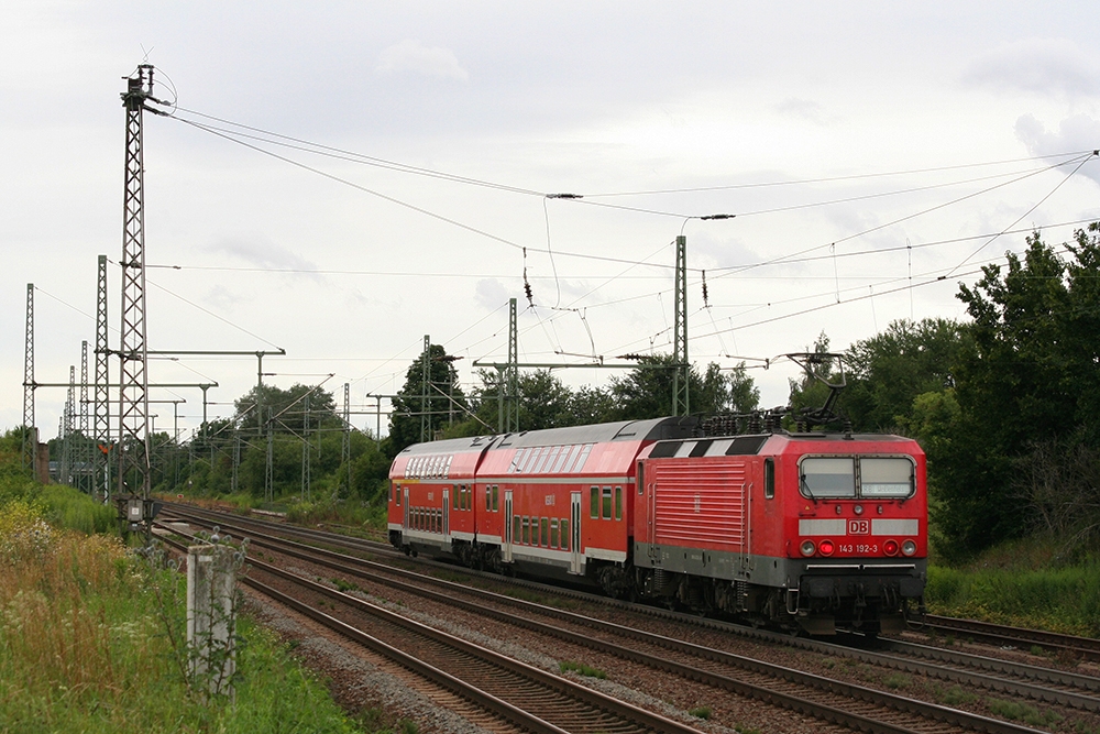 143 192 mit RB 26423 (Leipzig – Weienfels) (Grokorbetha, 13.07.2012)