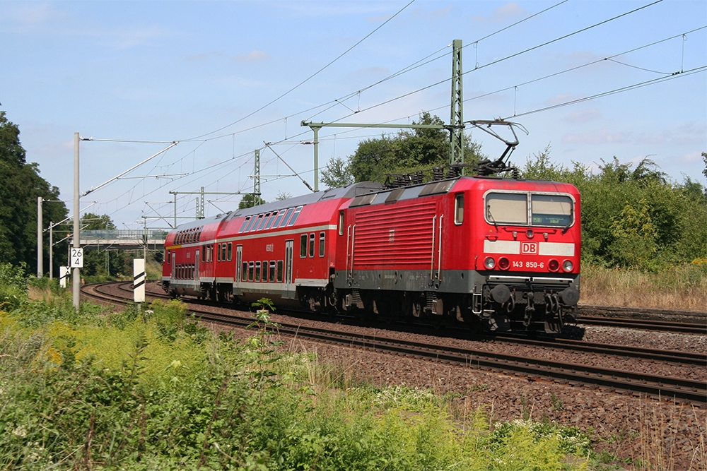 143 850 mit RB 26420 (Weienfels – Leipzig) (Schkortleben, 01.08.2013)