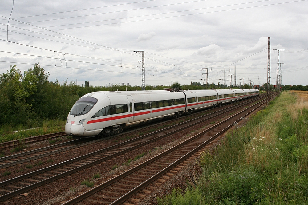411 003 („Paderborn“) als ICE 1556 (Dresden – Wiesbaden) (Grokorbetha, 13.07.2012)