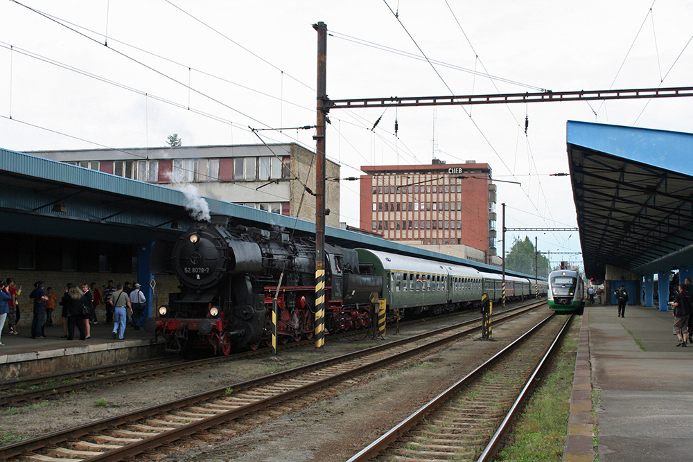 52 8079 von Dampf-Plus mit einem Sonderzug von Cheb (Eger) nach Neuenmarkt-Wirsberg in Cheb (Eger) (21.05.2011)